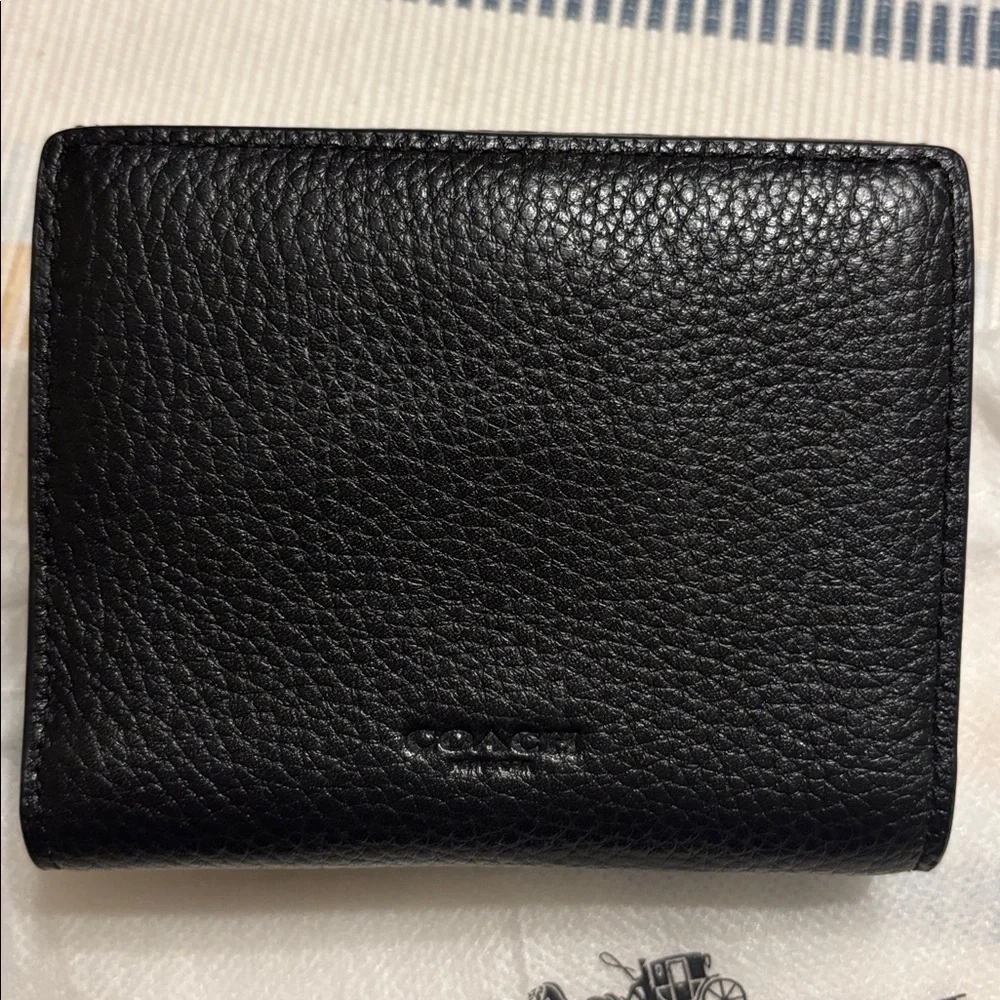 Coach Black Snap Wallet with Gold Horse and Carriage Buckel (Georgie) - Picture 2 of 9
